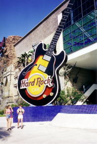 �n�[�h���b�N�J�t�F�E�J���N���B�������T�V���c�𔃂��܂����B