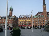 �s���ɑO�L��