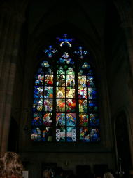 聖ヴィート大聖堂内のミュシャ作ステンドグラス