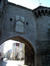 旧市街への入り口